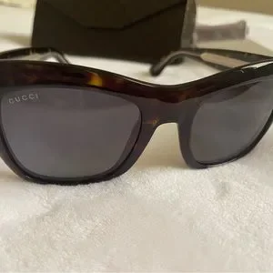 Gucci | Accessories | Gucci Gg 3827s Womens Sunglasses  display picture 1
